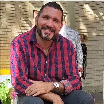 Professor Dr. Roberto Clemente dos Santos Professor Dr. Roberto Clemente dos Santos