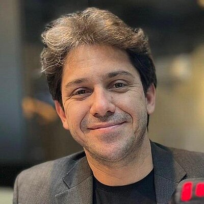 Prof. Dr. Lucas Pereira Resende Prof. Dr. Lucas Pereira Resende