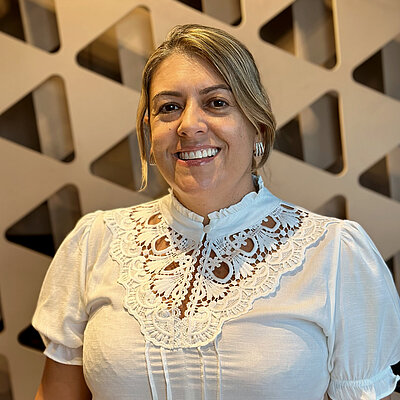 Profª. Mª. Elisângela Botelho Gracias Profª. Mª. Elisângela Botelho Gracias